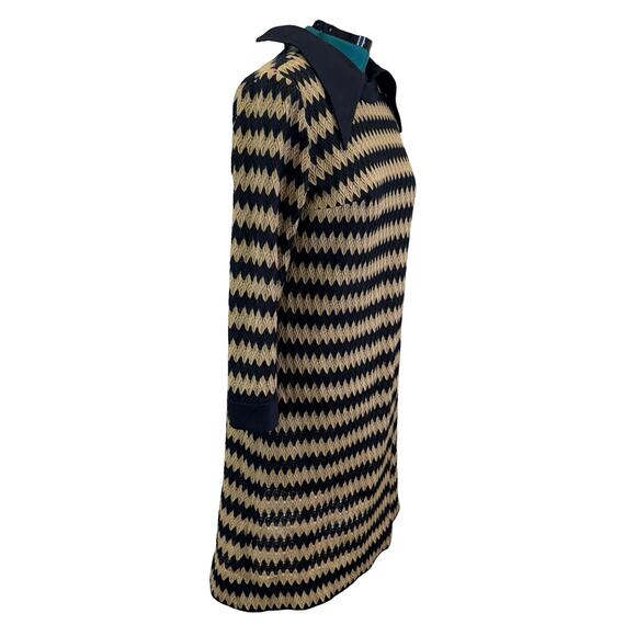 1970s Grace Taylor Knit Dress – Black & Gold Chevron, Peter Pan Collar, M/L - Picture 3 of 16